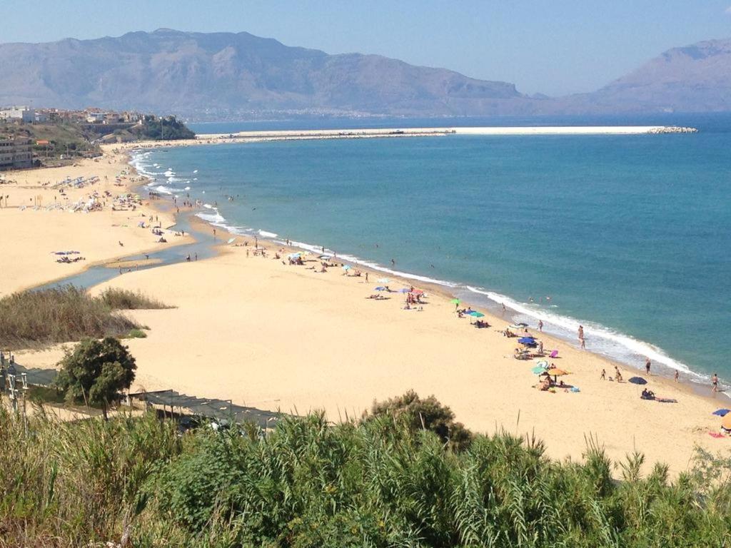 Apartmán La Stanza Vicino Al Mare , Una Camera Da Letto E Bagno Con Balcone Vista Mare Balestrate Exteriér fotografie